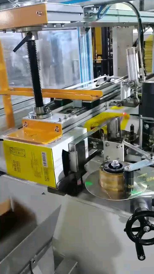 高速臥式開箱機 引領紙箱開箱成型的效率革命